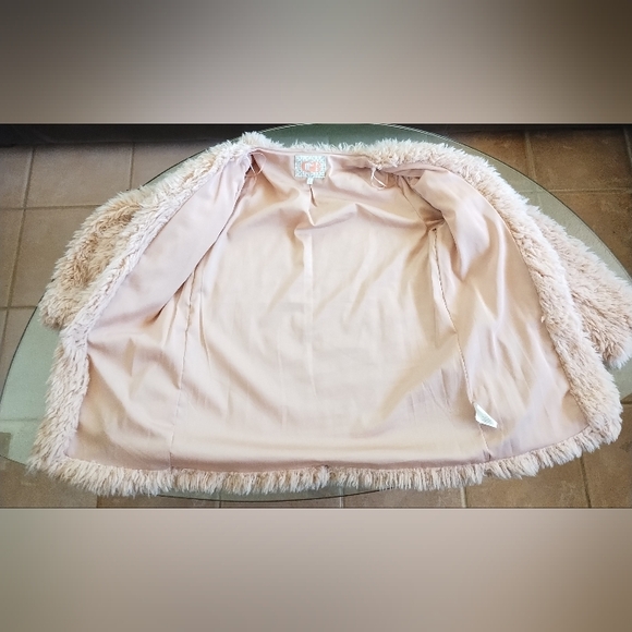 GB furry coat - Picture 9 of 10